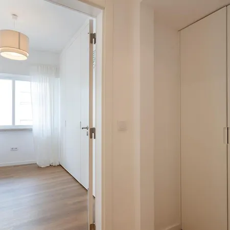 The Alcantara Metropolitan Apartment, Gateway To The リスボン