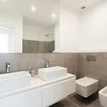 Daire The Alcantara Metropolitan Apartment, Gateway To The