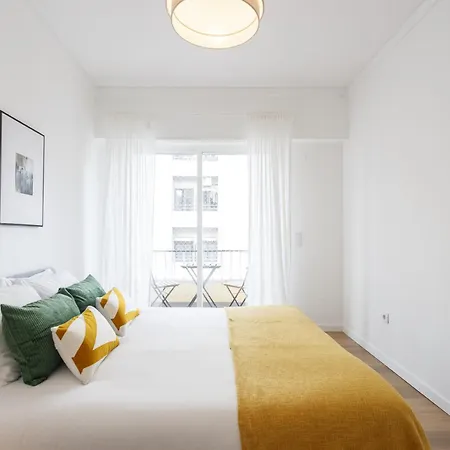 The Alcantara Metropolitan Apartment, Gateway To The * Lisbon