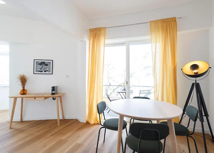 Apartment The Alcantara Metropolitan Apartment, Gateway To The